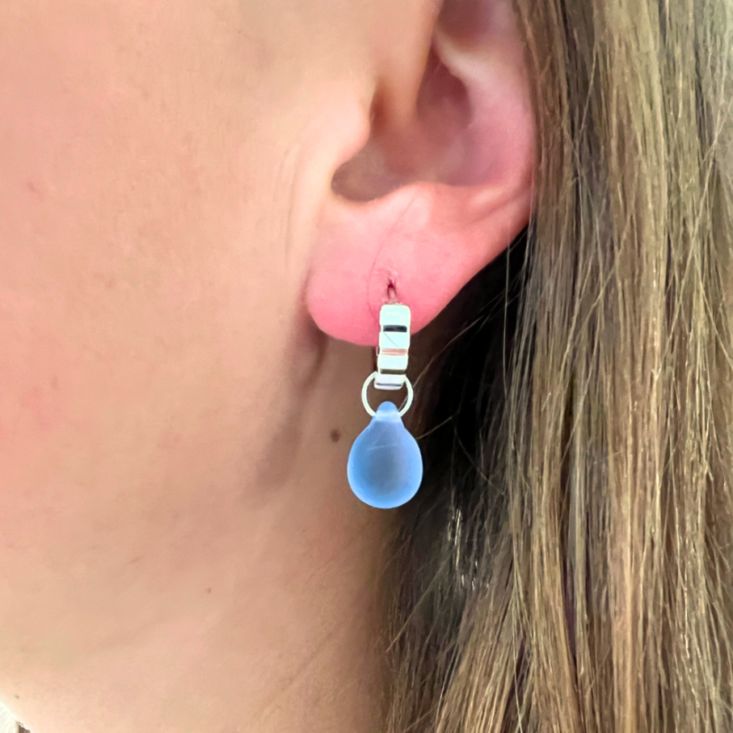 Bílé opálové kroužky